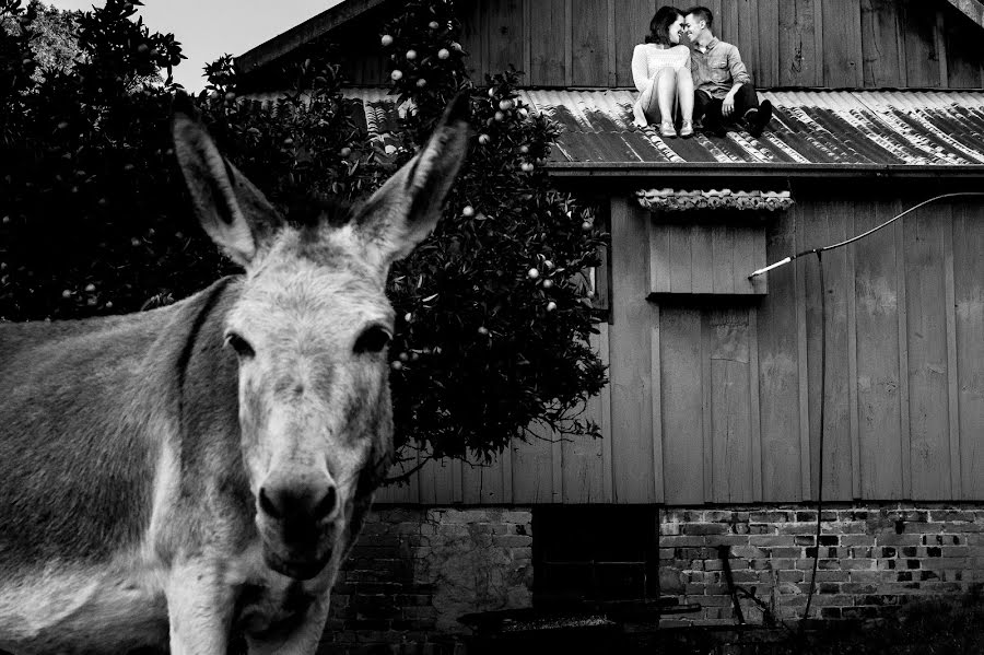 Fotograf ślubny Nei Bernardes (bernardes). Zdjęcie z 15 kwietnia 2017