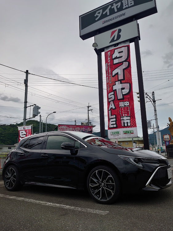 カローラスポーツのなおくるさんが投稿したカスタム事例の投稿画像2枚目