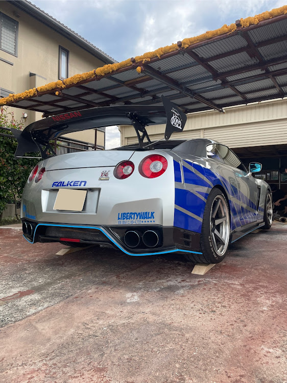 M4 クーペの午後からスカイガレージ・R35センターパイプ交換・e92 m3アンダーカバー交換・たいさん差し入れありがとうございます・道の駅で談笑に関するカスタム事例の投稿画像6枚目