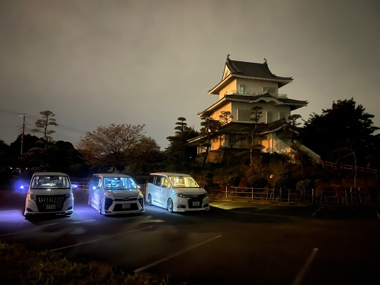 ヴォクシーの夜遊び撮影会・つながりに感謝🙇に関するカスタム事例の投稿画像8枚目