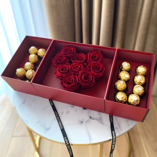 Infinite Love - 9 red roses and Ferrero Rocher chocolate