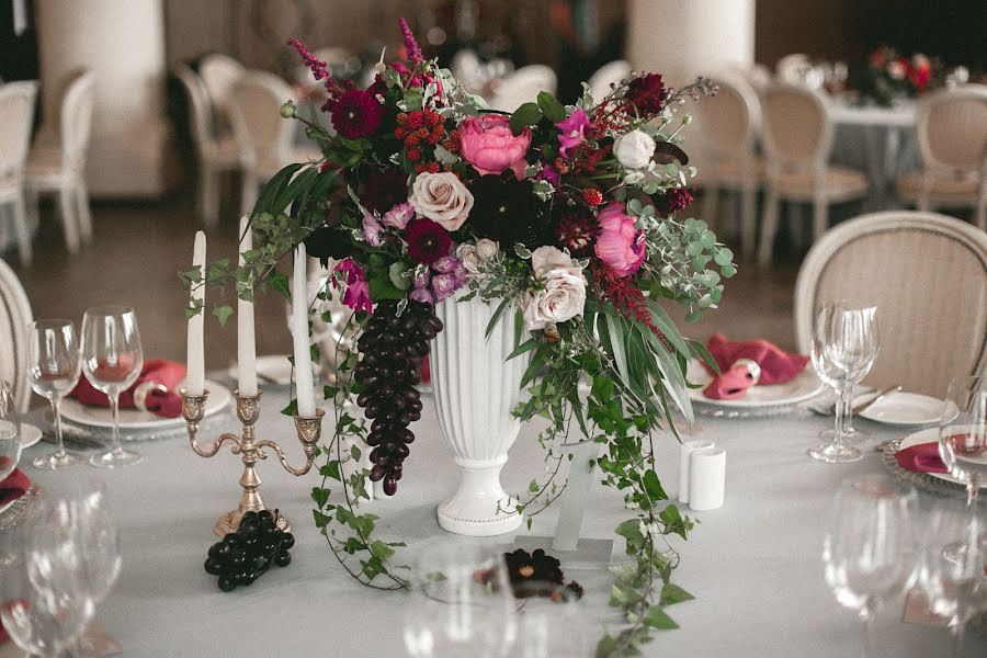 Fotografo di matrimoni Alisa Vedding (alisawed). Foto del 3 novembre 2016