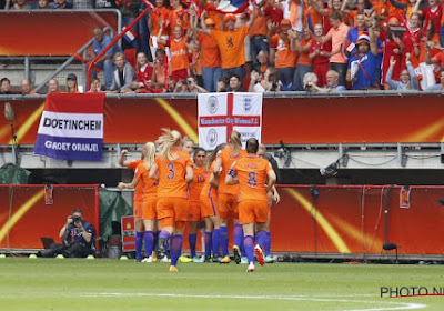 Dat is wat anders dan bij de mannen ... Oranje Leeuwinnen winnen EK in eigen land na zinderende finale