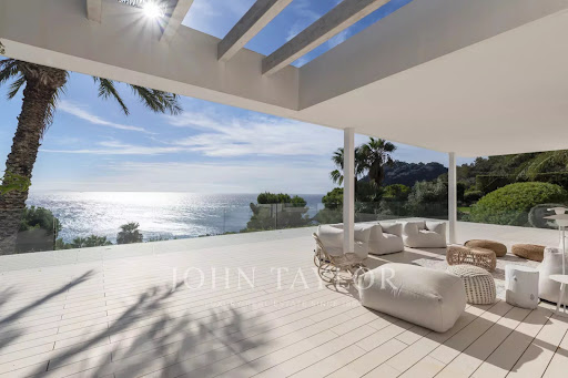 Maison avec piscine 2