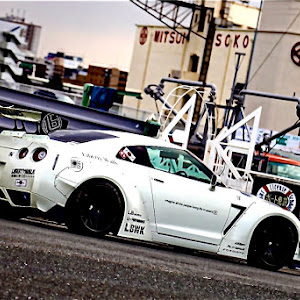 NISSAN GT-R R35