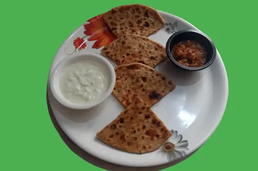 Pyaaj Tomato Paratha