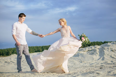 Fotógrafo de casamento Kseniya Shekk (kseniyashekk). Foto de 17 de abril 2017