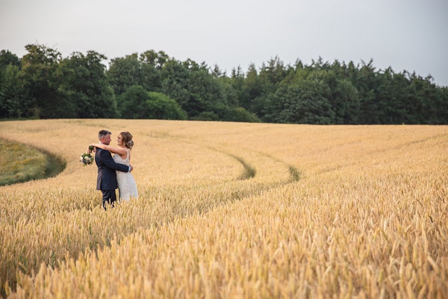 Wedding photographer Lee Gibbins (leegibbinsphoto). Photo of 7 February 2019