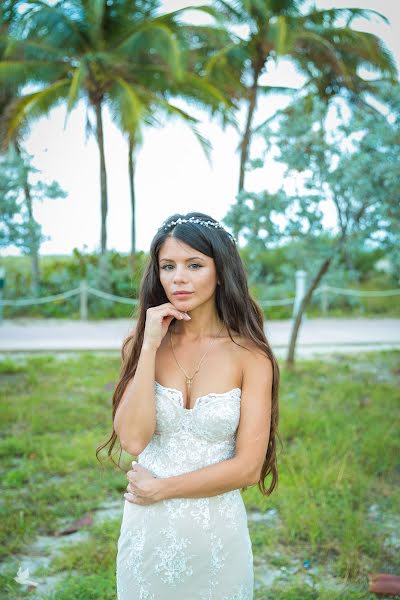 Wedding photographer Yuliya Gladysheva (jully). Photo of 27 January 2018