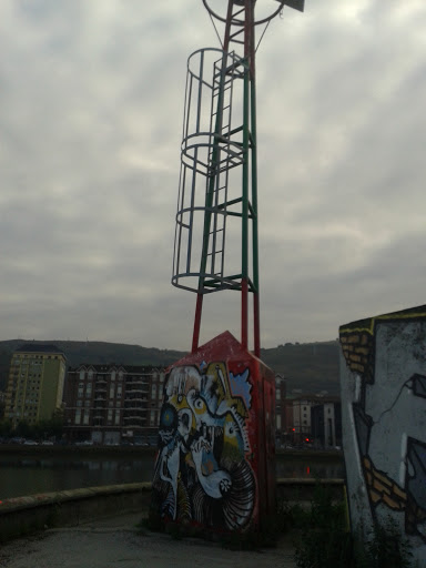 Faro Canal De Deusto