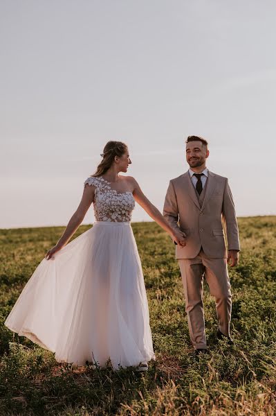 Fotógrafo de casamento Beatrie Moraru (malomfokusz). Foto de 12 de abril