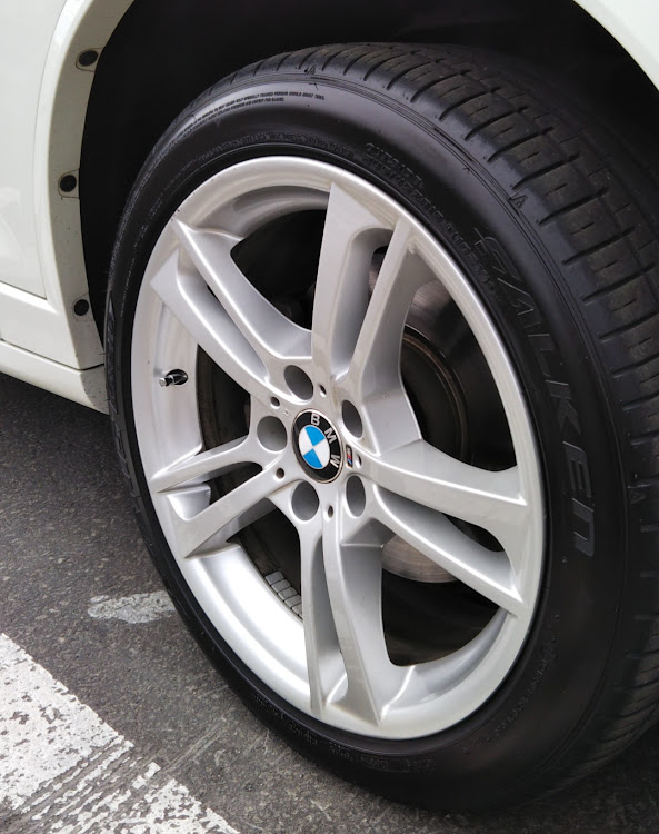 X3のBMW・ドライブ・タイヤ交換・サマータイヤ・GWに関するカスタム事例の投稿画像2枚目
