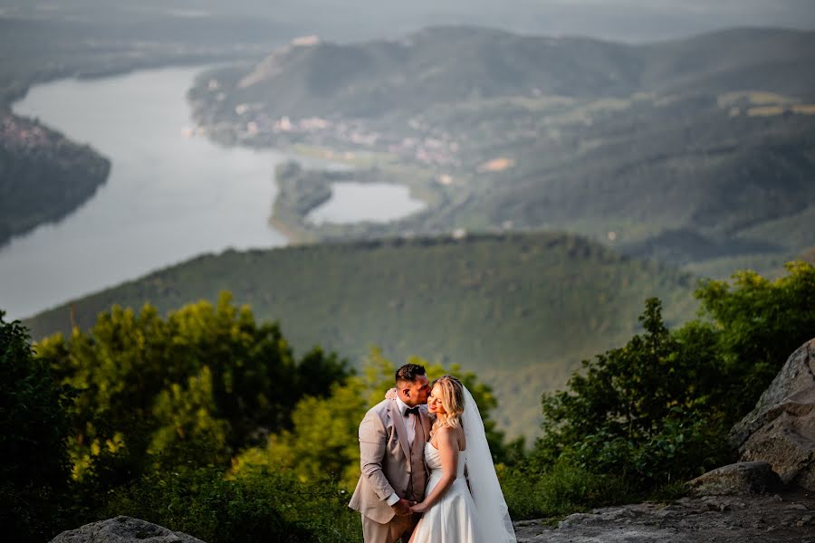 Jurufoto perkahwinan Balázs Andráskó (andrsk). Foto pada 4 Jun 2023