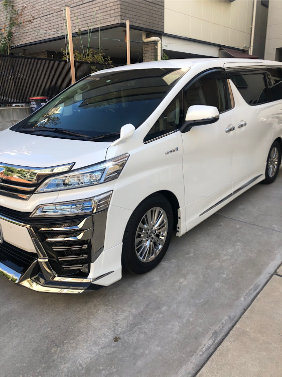 ヴェルファイアのトヨタ自動車・モデリスタ・ワークジーストst3・パーフェクトダンパー・納車1年に関するカスタム事例の投稿画像2枚目