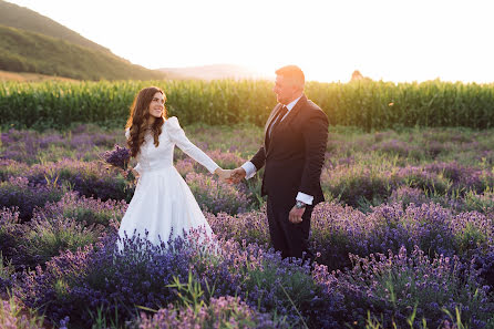 Fotografo di matrimoni Cristian și Salomea (crissandsally). Foto del 3 ottobre 2022