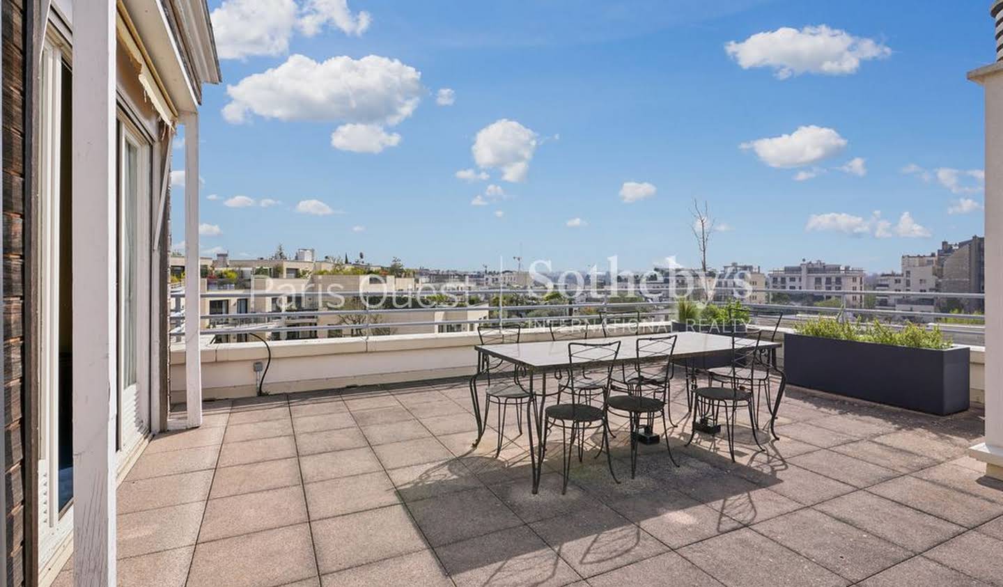 Apartment with terrace Neuilly-sur-Seine