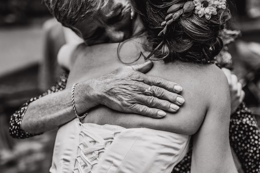 Fotógrafo de casamento Renata Šolcová (aloharenee). Foto de 30 de abril 2019