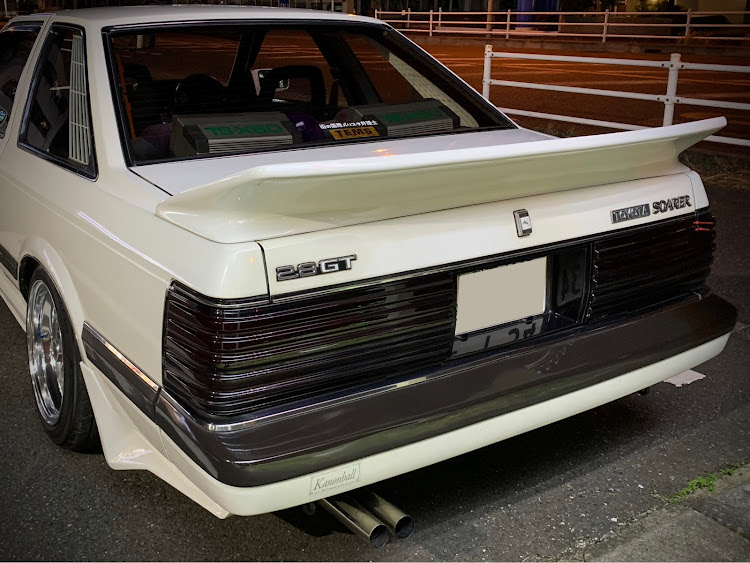 ソアラの愛車のお尻はこんな感じ・真のぼっちちゃんに関するカスタム事例の投稿画像2枚目