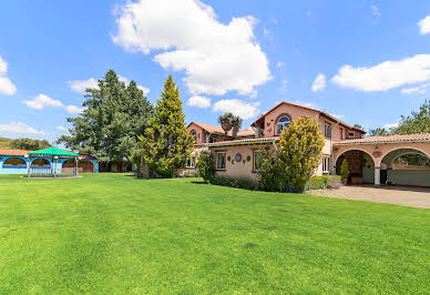 Farmhouse with garden and pool 7