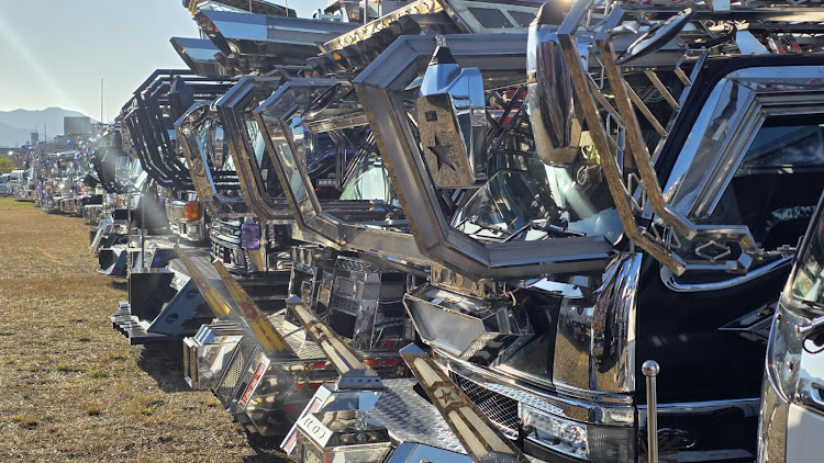 プリウスPHVの12月もよろしくお願いします・ベストショット・いつもイイね&コメントありがとうございます😊・NANDOIYAに関するカスタム事例の投稿画像10枚目