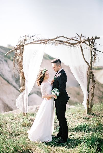 Fotógrafo de casamento Elena Rastegaeva (elenarastegaeva). Foto de 1 de junho 2017