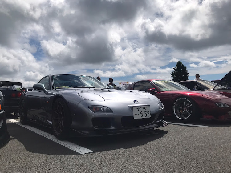 RX-7の伊藤笑会・FUEL FEST・カッコイイFD保存会・カーボン製品に関するカスタム事例の投稿画像2枚目