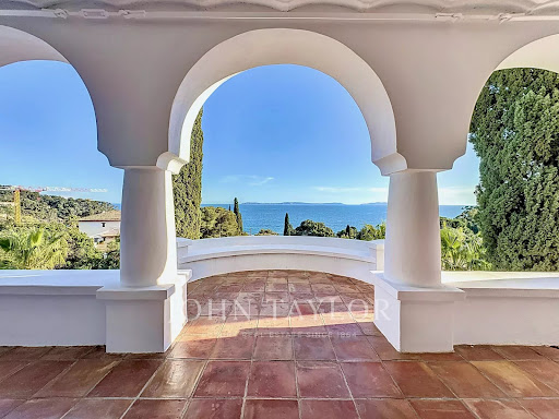 Property with pool 2