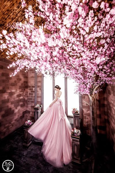 Fotografer pernikahan Ny Hằng (ticistudio). Foto tanggal 28 Maret 2020