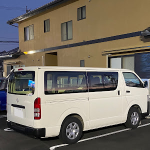 ハイエースバン
