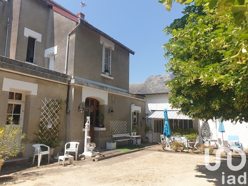 Vente propriété 11 pièces 284 m² à Channay-sur-Lathan (37330), 362 000 €