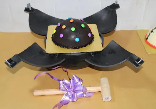 Bomb Cake Inside Chocolate Pinata Cake.