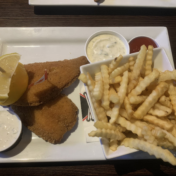 Gluten-Free Fries at The Canadian Brewhouse