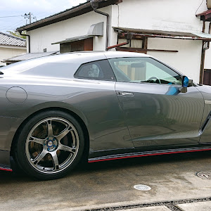 NISSAN GT-R R35