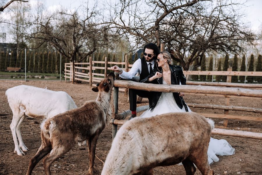 Fotografo di matrimoni Marina Tolkacheva (tolkacheva). Foto del 7 maggio 2021