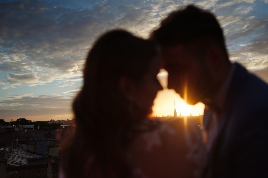 Fotógrafo de casamento Lidiya Zaychikova-Smirnova (lidismirnova). Foto de 13 de setembro 2016