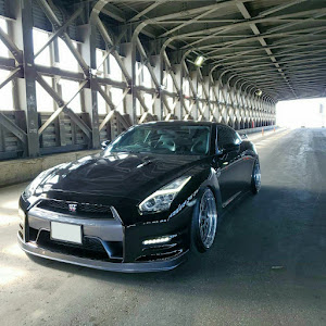 NISSAN GT-R R35