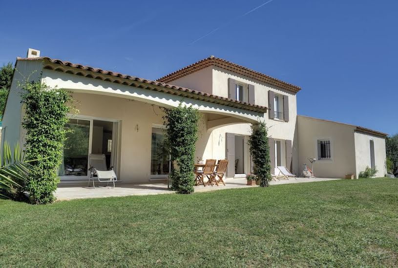  Vente Terrain + Maison - Terrain : 811m² - Maison : 101m² à Lançon-Provence (13680) 