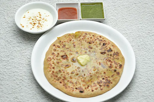 Whole Wheat Aloo Paratha Combo [Serves 1]