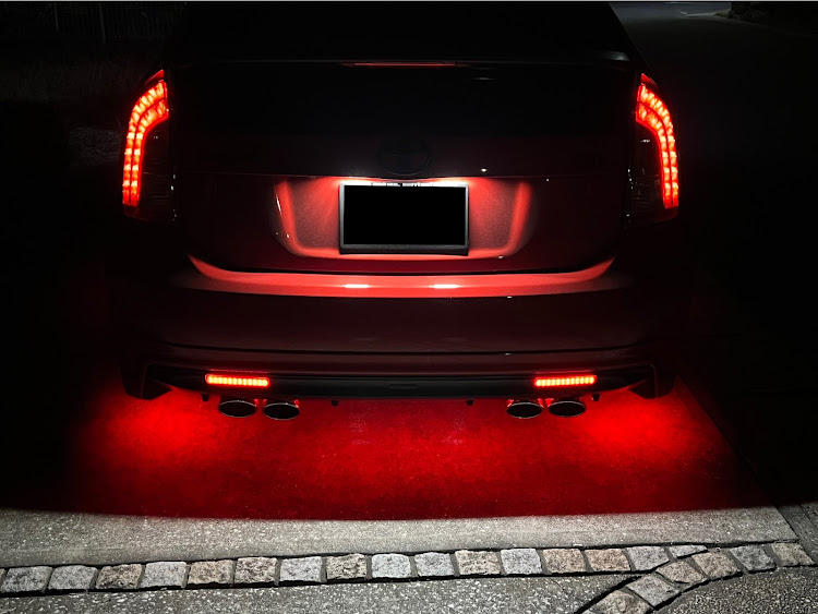 プリウスのアンダーネオン追加作業・B.O.B・puriten factory@・低HYBRID・自己満足の極みに関するカスタム事例の投稿画像10枚目