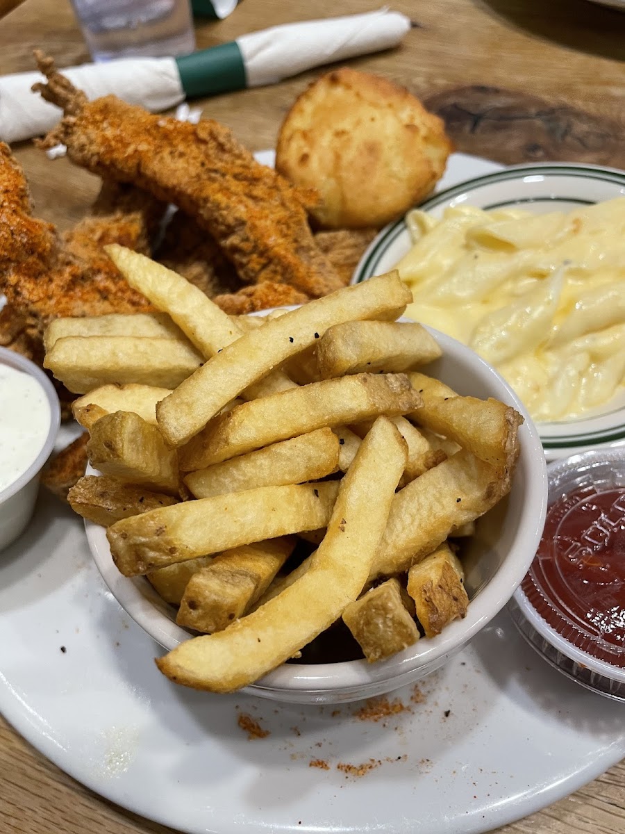 Spicy chicken tenders, max and cheese, and fries!!