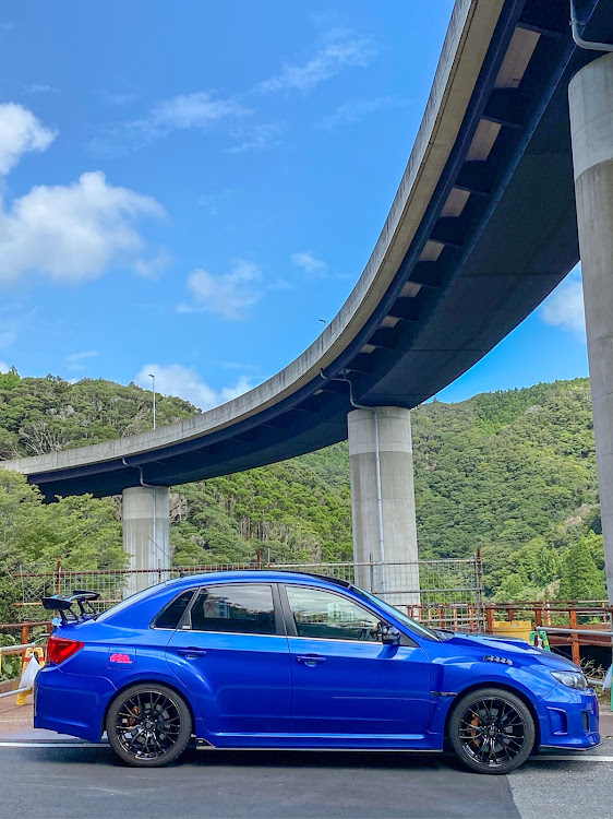 インプレッサ WRX STIのループ橋開通✨・お山探検💨・イルミネーショントンネル✨・teamBOXERに関するカスタム事例の投稿画像7枚目