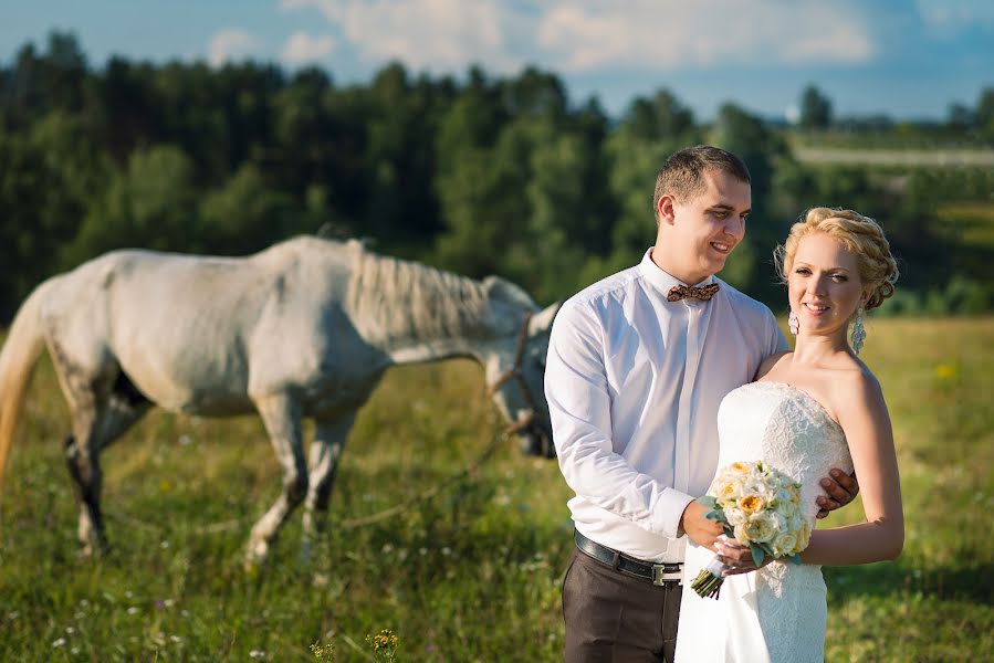 Wedding photographer Denis Mirskoy (pavelvasin). Photo of 13 May 2019