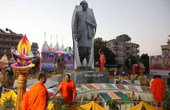 दलित एक्टिविस्‍ट इलैया का मोदी पर निशाना, पटेल पहले PM होते तो अंबेडकर नहीं लिखते संविधान, भारत बन जाता पाकिस्‍तान