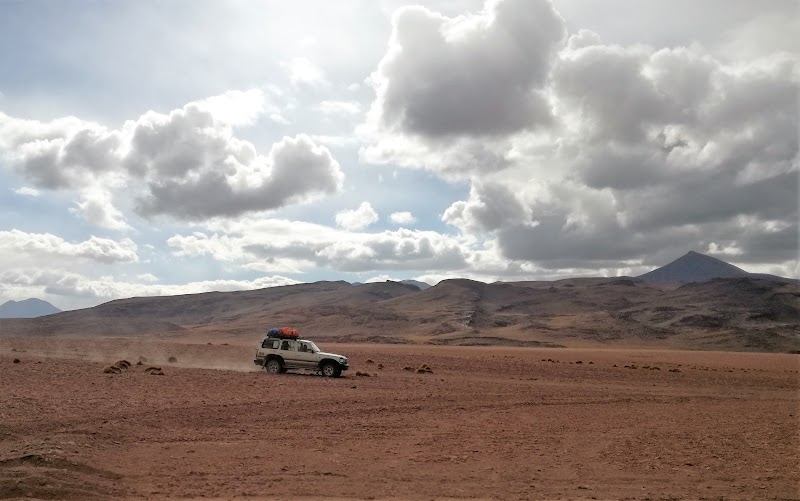 LAGUNAS DE COLORES:RESERVA NACIONAL DE FAUNA ANDINA EDUARDO AVAROA. BOLIVIA - CHILE: Atacama ( con extensión a Uyuni) y Carretera Austral (1)