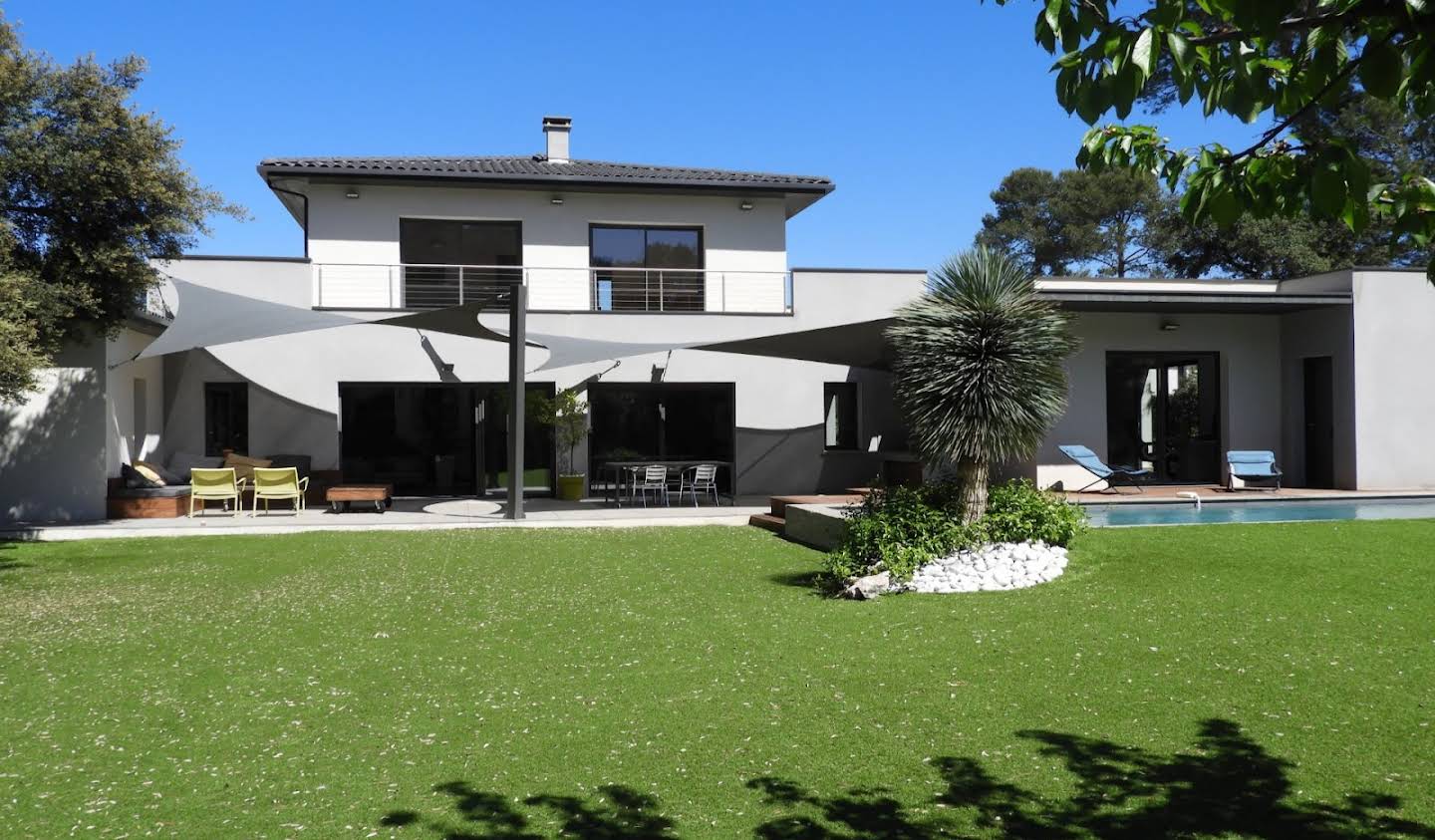 House with pool and terrace Montferrier-sur-Lez