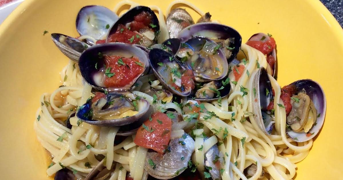 Clam Pasta With Garlic & White Wine - Australia | Just A Pinch Recipes