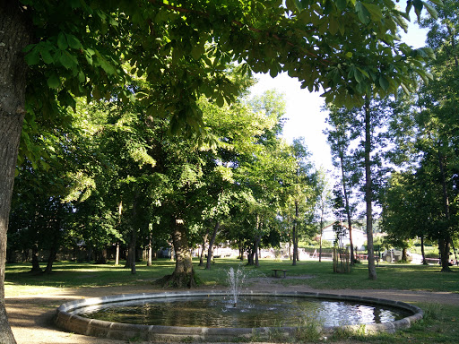 Lempdes - Fontaine Parc De La Mairie