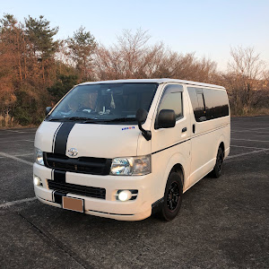 ハイエースバン TRH200V