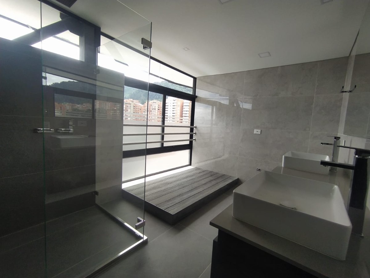 Apartamento En Venta - Santa Barbara Alta, Bogota