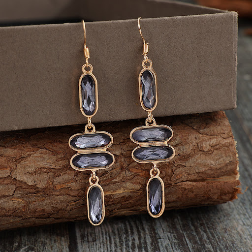 Title 4, Retro Womens Long Golden Edge Earrings Ornamen...